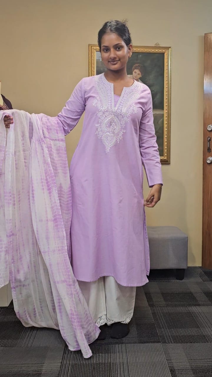 ES03_Lilac linen blend kurta, trousers & dupatta