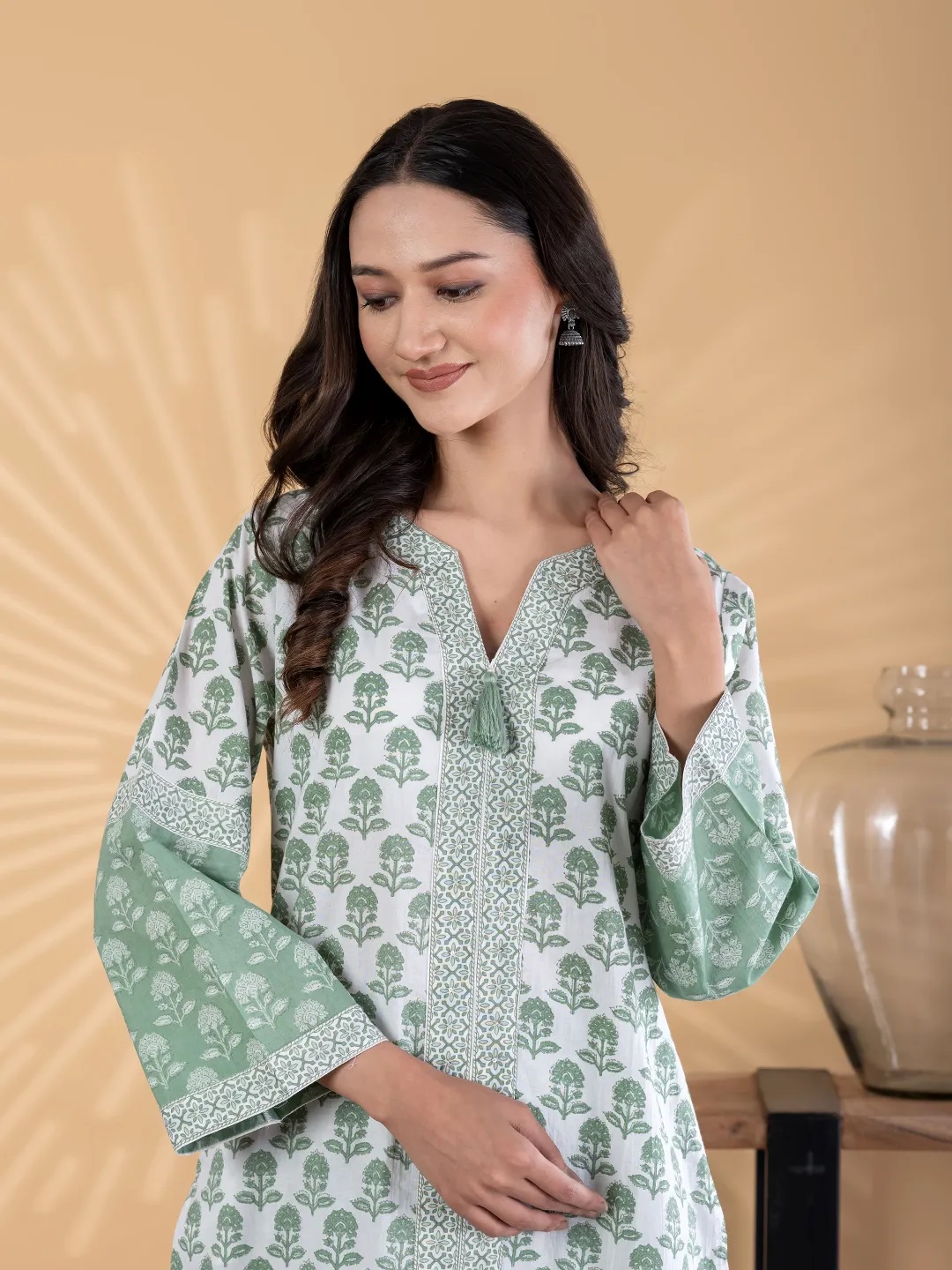 ES136_Cotton Green Color Floral Printed Kurti With Palazzo