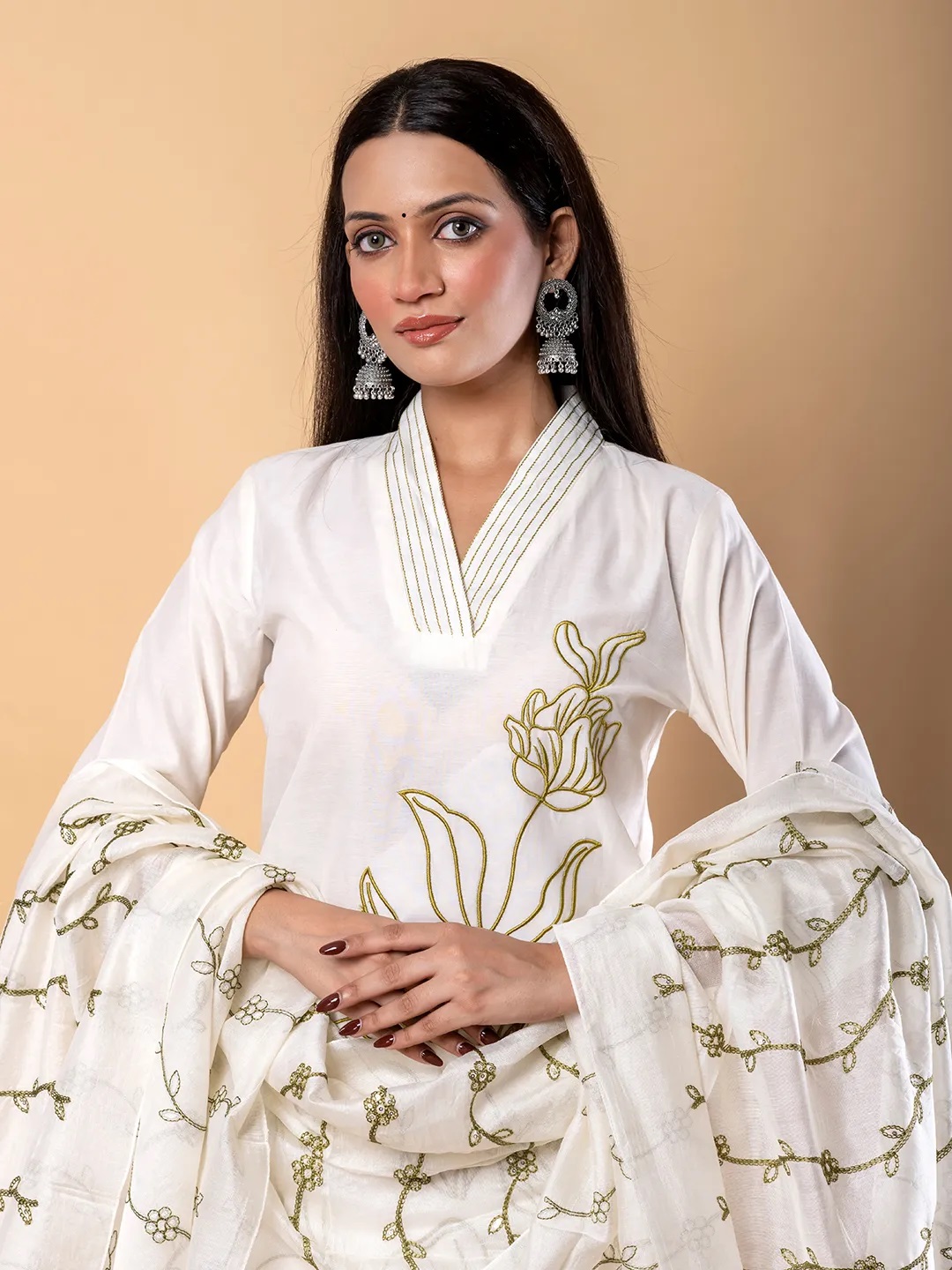 RP809_chanderi silk kurta set with green embroidery