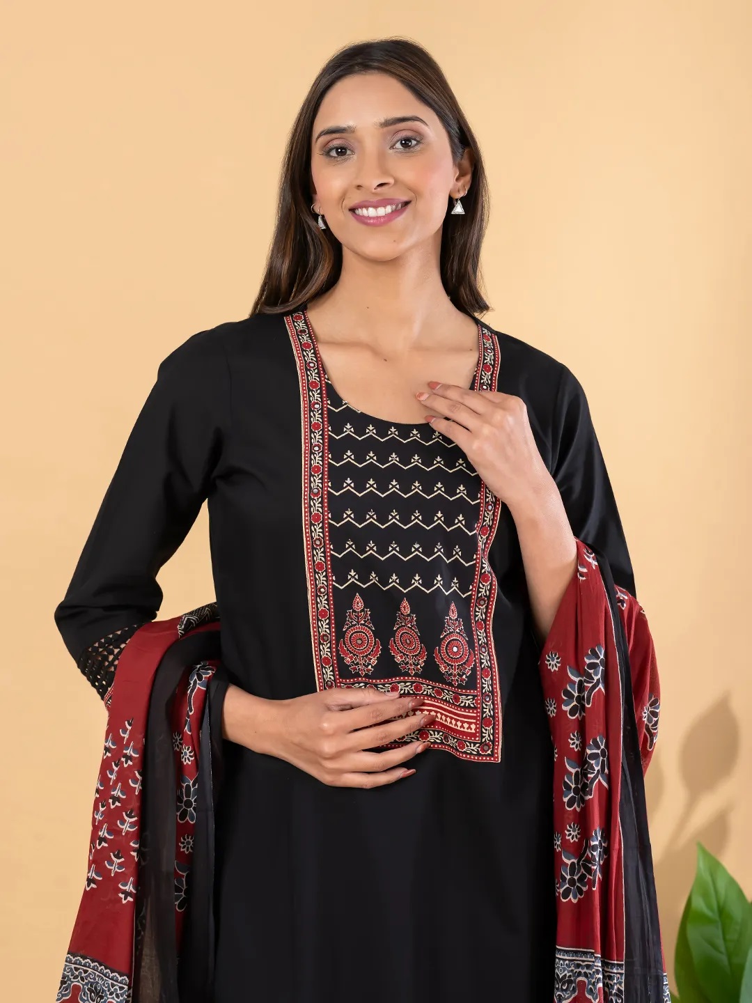 ES241_Black cotton kurta set with block print