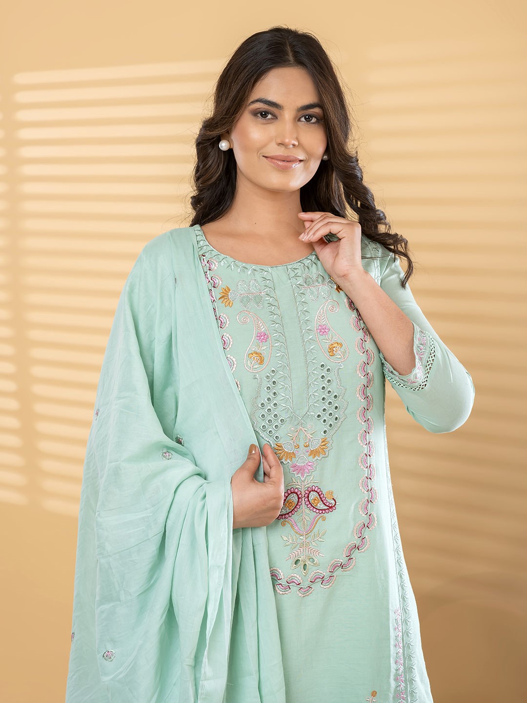 ES327 – Elegant Green Kurta Set with Bottom & Dupatta